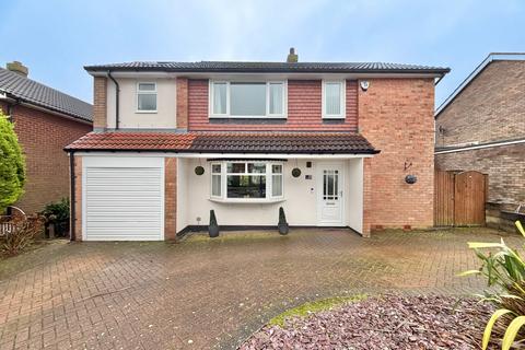 4 bedroom detached house for sale, Lindsay Road, Garforth