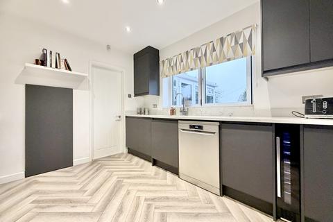 4 bedroom detached house for sale, Lindsay Road, Garforth