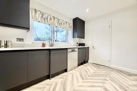 4 bedroom detached house for sale, Lindsay Road, Garforth