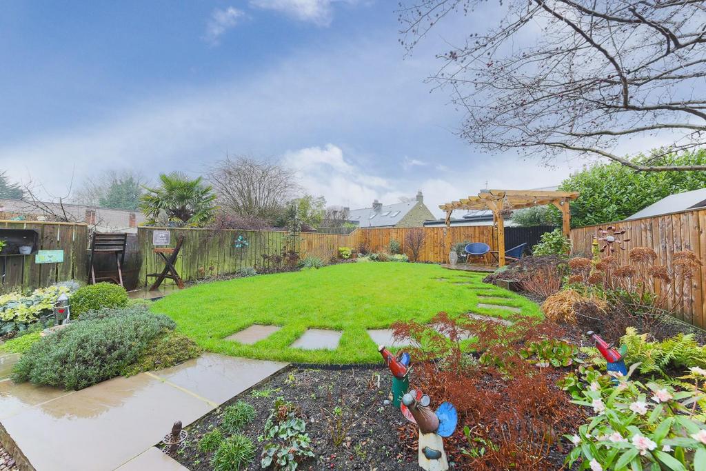 Rear Garden-Edit.jpg