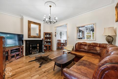 3 bedroom end of terrace house for sale, Deans Road, London, W7