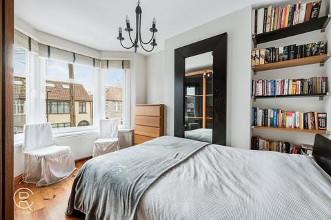 3 bedroom end of terrace house for sale, Deans Road, London, W7