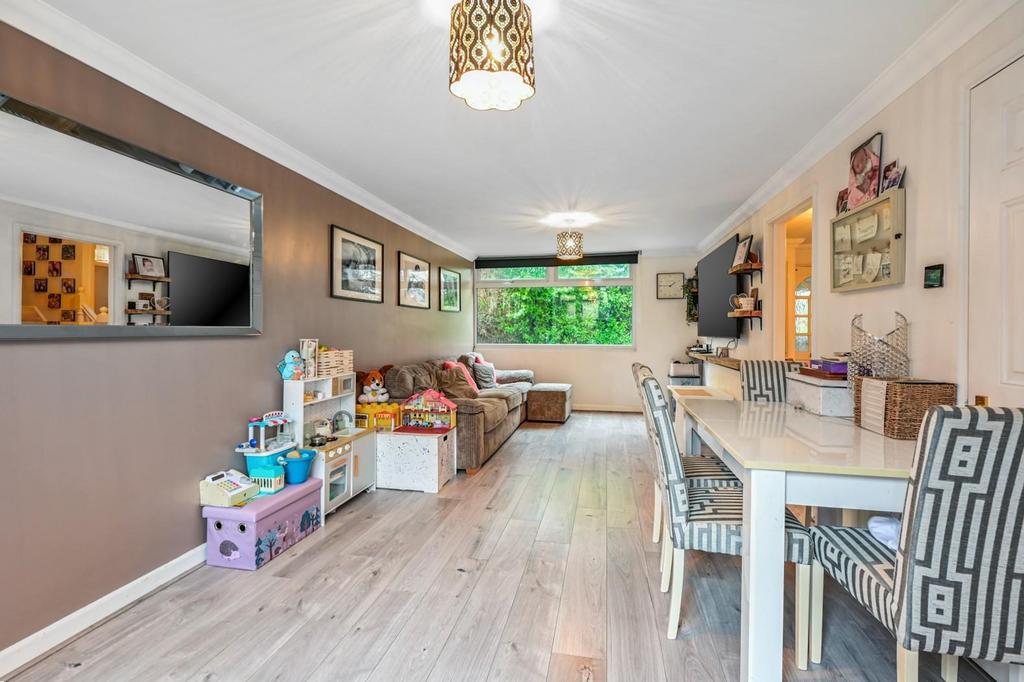 Living/Dining Room