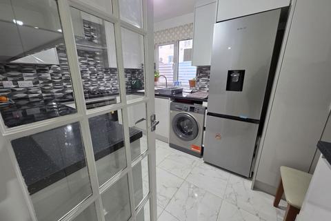 undefined, Harlech Gardens, Hounslow, TW5 9PT