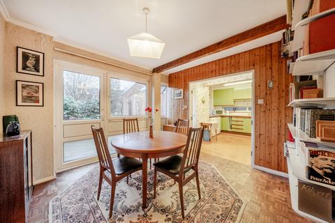 4 bedroom semi-detached house for sale, Commonfields, West End, Woking, Surrey, GU24