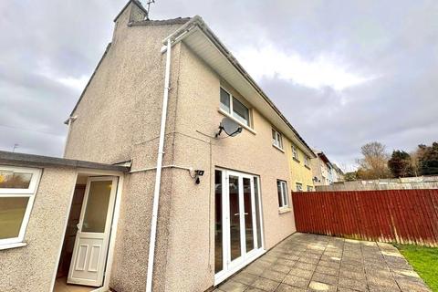 3 bedroom semi-detached house to rent, St. Winifreds Road, Bridgend