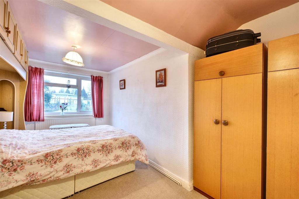 Bedroom 1 2.jpeg