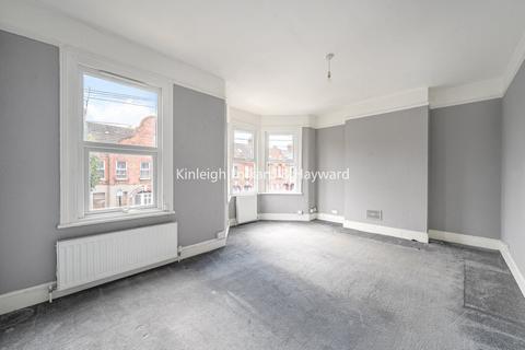 3 bedroom flat to rent, Seymour Road, London, E10