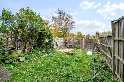 3 bedroom flat to rent, Seymour Road, London, E10
