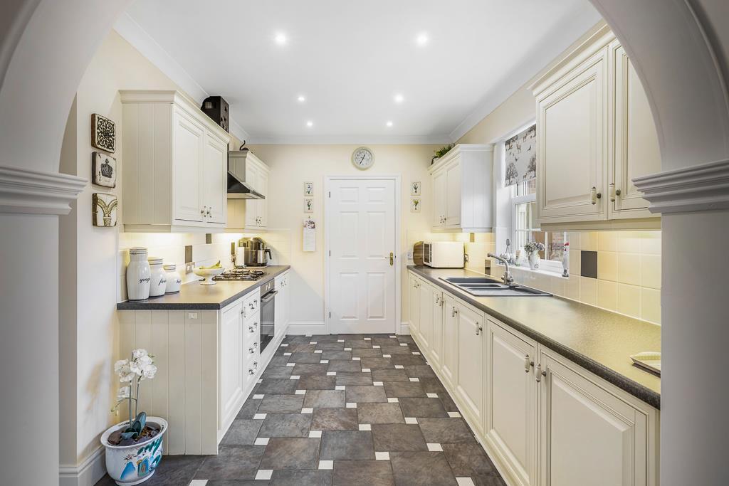 2 The Spinney Close (Kirton)-36.jpg