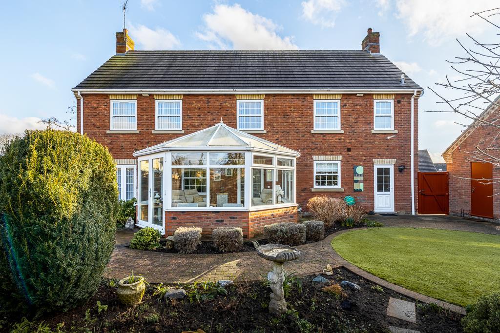 2 The Spinney Close (Kirton)-23.jpg