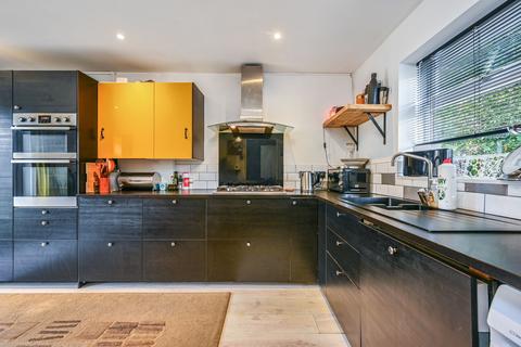 2 bedroom semi-detached house for sale, The Stringwalk, Hailsham BN27