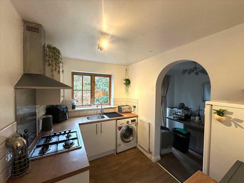 Kitchen:
