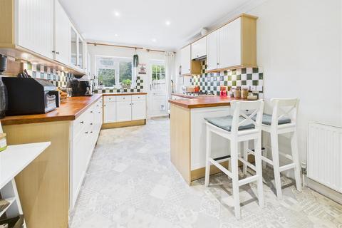 3 bedroom semi-detached house for sale, The Grove, Walton-On-Thames