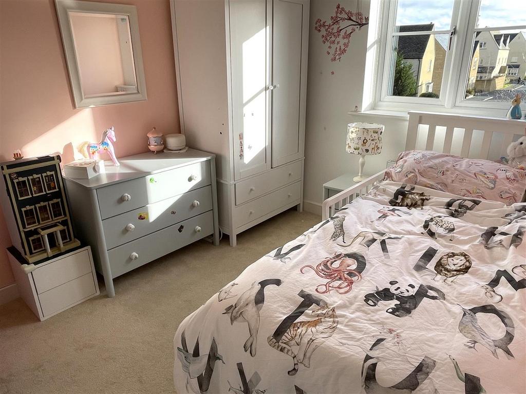 Bedroom 2.JPG
