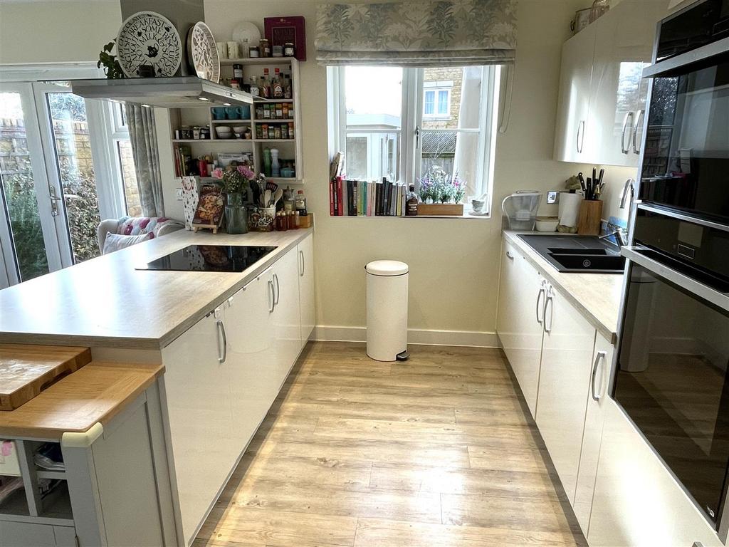 Kitchen.JPG
