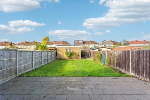 5 bedroom semi-detached house for sale, Lynton Road, Rayners Lane HA2