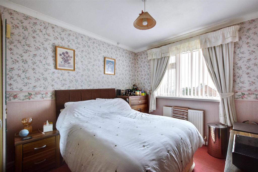 Bedroom 1 1.jpeg