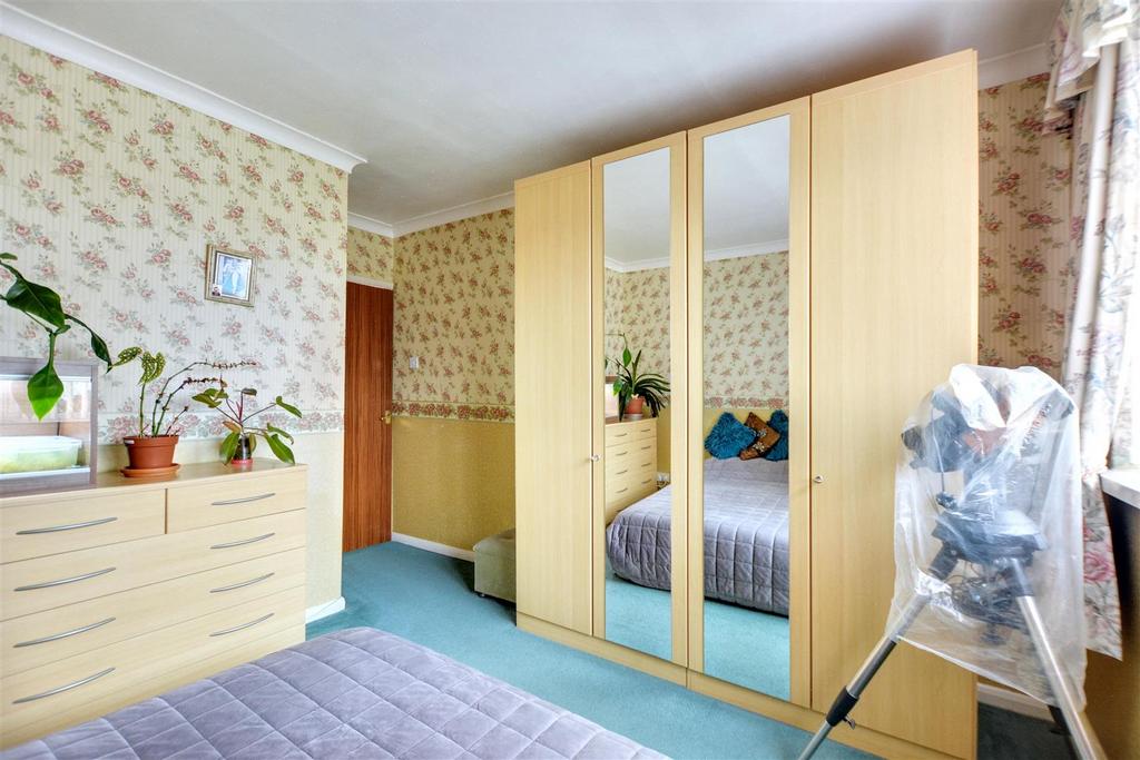 Bedroom 2 2.jpeg