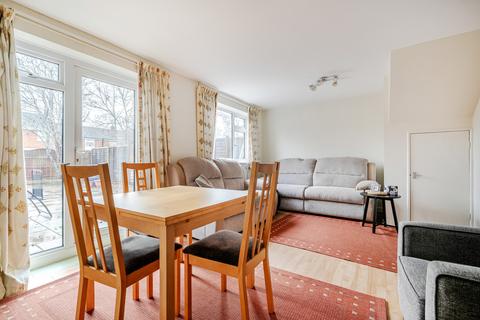 undefined, Colliers Way, Berkshire RG30