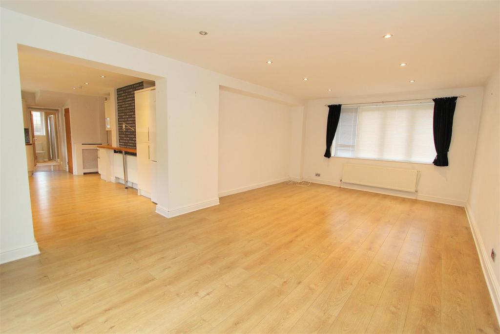 Family room.JPG
