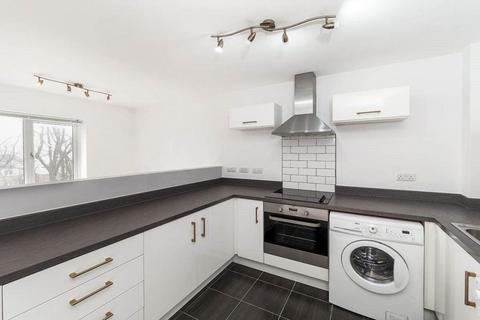 2 bedroom apartment to rent, Chestnut Lane, West Yorkshire LS14