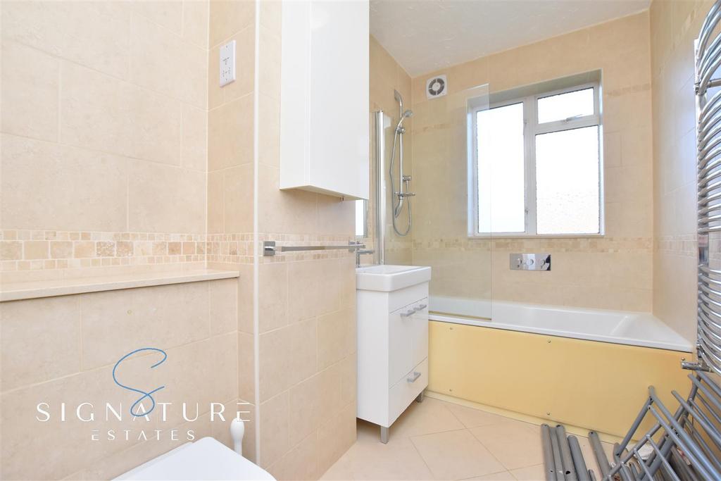 Bathroom (7).jpg