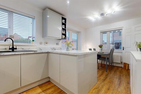 4 bedroom semi-detached house for sale, Penning Close, Milton Keynes MK14