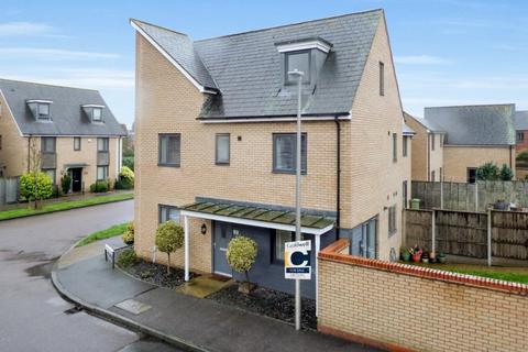 4 bedroom semi-detached house for sale, Penning Close, Milton Keynes MK14