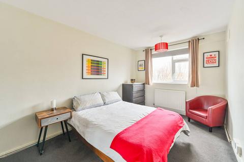 1 bedroom flat to rent, Meecham Court, Shuttleworth Road, Battersea, London, SW11