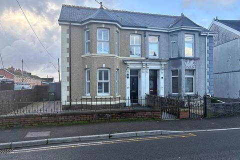 4 bedroom semi-detached house for sale, College Street, Ammanford, SA18