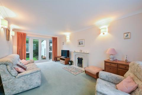 undefined, Banstead