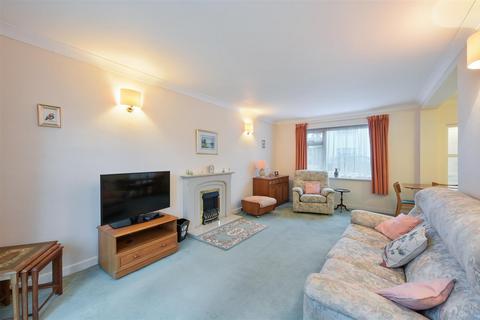 undefined, Banstead