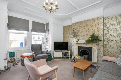 2 bedroom maisonette to rent, Tyrrell Road, East Dulwich, London, SE22