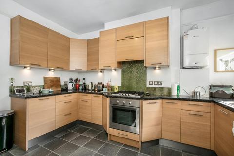 2 bedroom maisonette to rent, Tyrrell Road, East Dulwich, London, SE22