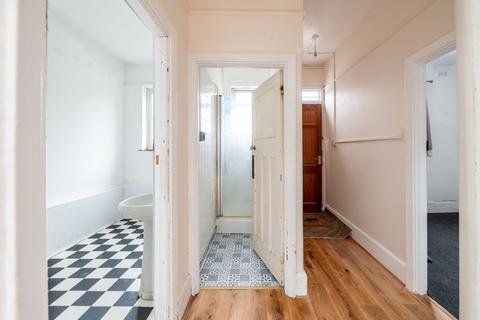 3 bedroom apartment to rent, Church Street, Reigate, RH2
