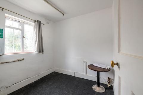 3 bedroom apartment to rent, Church Street, Reigate, RH2