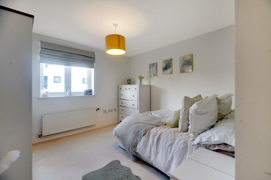 Bed 1 Pic  (2).jpg