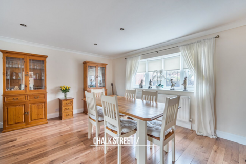 undefined, Rainham Road, Rainham, RM13