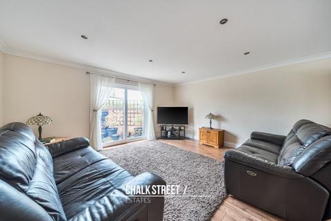 undefined, Rainham Road, Rainham, RM13