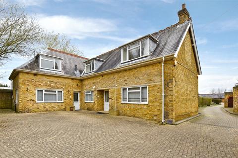 undefined, Heath Lodge, Wood Lane, Iver, Buckinghamshire, SL0