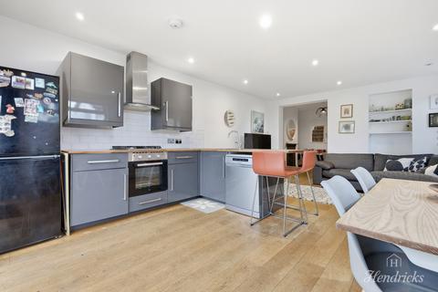 undefined, The Crescent, Benfleet, SS7 2