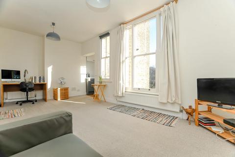 1 bedroom flat for sale, Shakspeare Walk, London