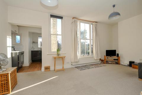 1 bedroom flat for sale, Shakspeare Walk, London