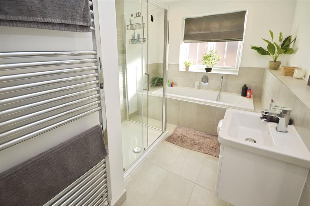 Bath/Shower Room