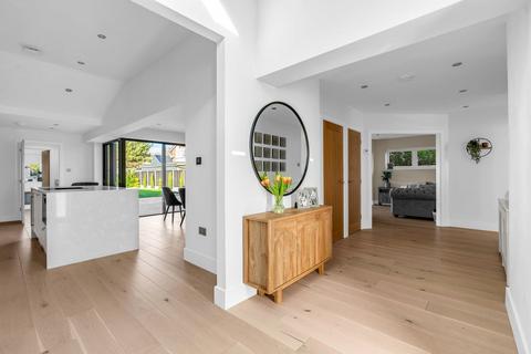 3 bedroom detached bungalow for sale, Derby Road, Hoddesdon, EN11