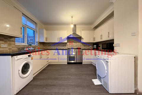 4 bedroom semi-detached house to rent, Burnside Crescent, Wembley HA0