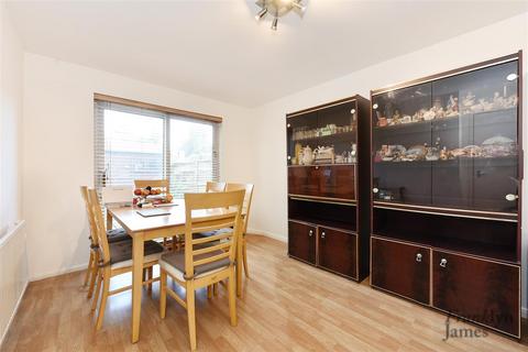 undefined, Zetland Street, London, E14