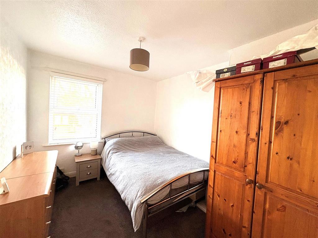 Bedroom Front.jpg