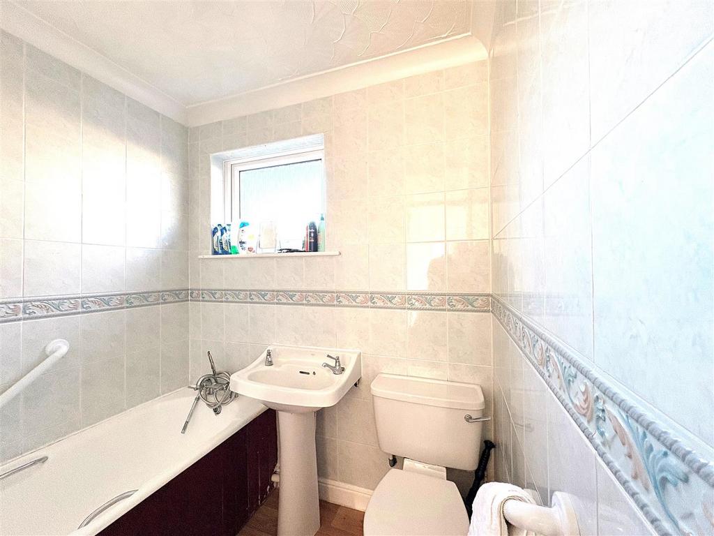 Bathroom.jpg